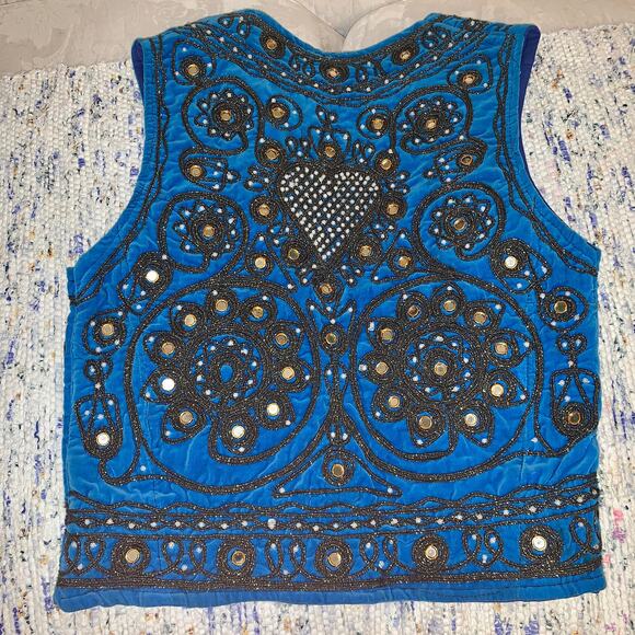 VINTAGE 60’s/70’s QUILTED VELVET VEST BEADED, MIRRORS, PEARLS FESTIVAL - Picture 7 of 8